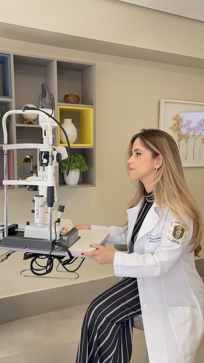 Dra. Marina no consultório em João Pessoa