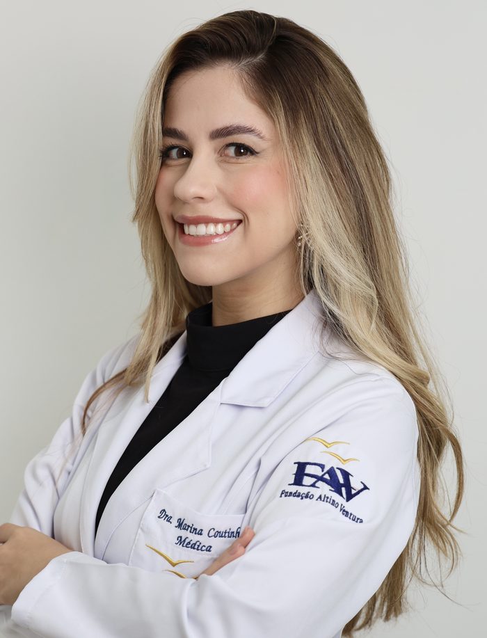 Dra. Marina Coutinho — Médica Oftalmologista